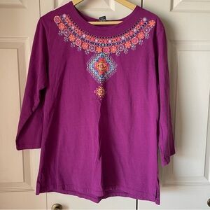 Sabaku | Dark fuchsia tshirt. Size Medium. Southwestern Aztec. 100% cotton. USA